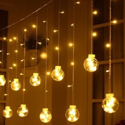 CURTAIN LIGHT BALL